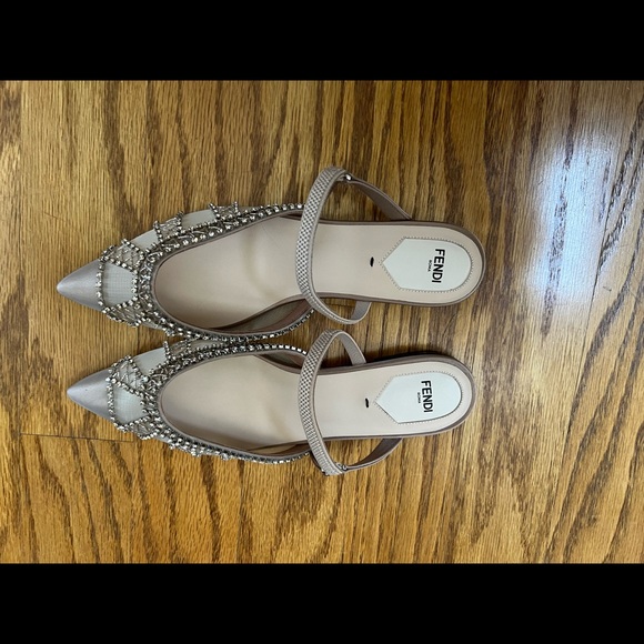 😊SOLD😊 Fendi Colibri Crystal Embellished mule in 37 - Picture 6 of 9